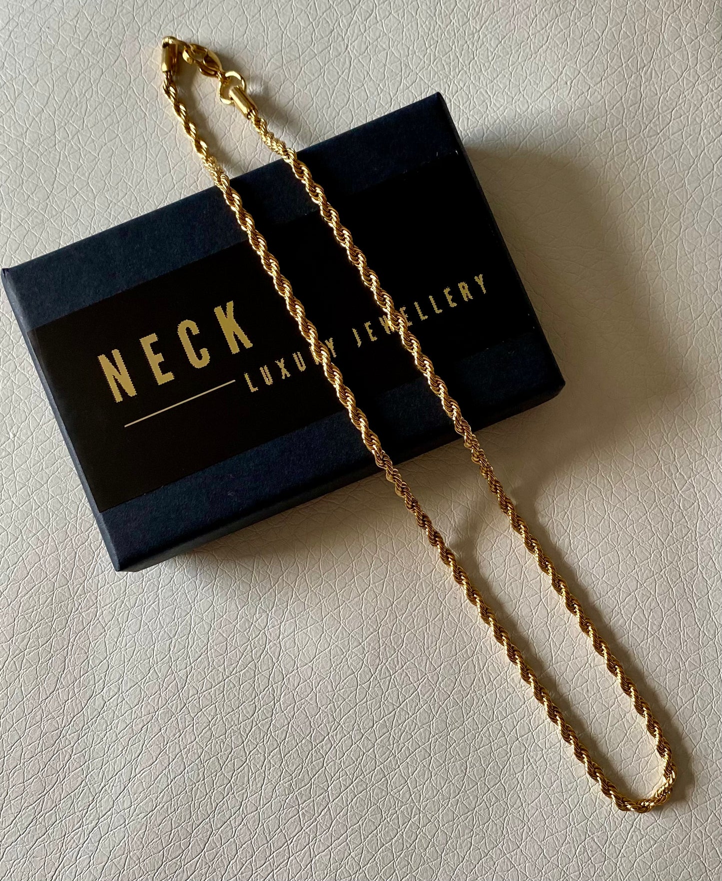 DEEBO gold anti-tarnish chain necklace