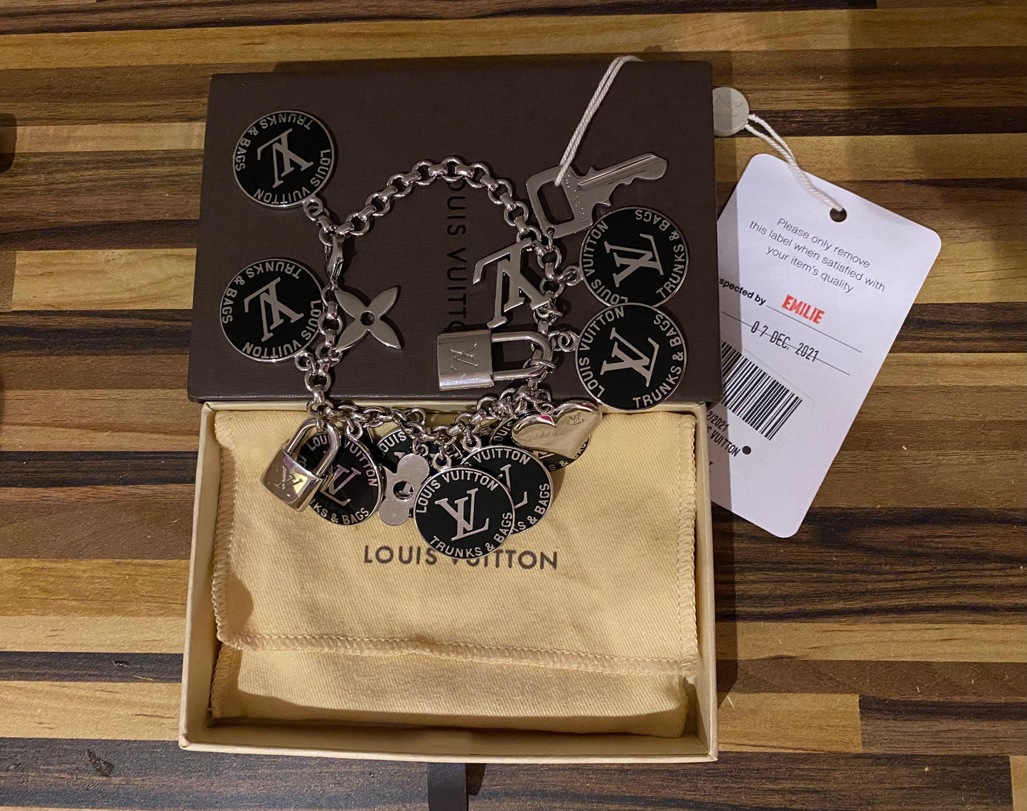 Authentic LOUIS VUITTON vintage silver flower pendant reworked necklace