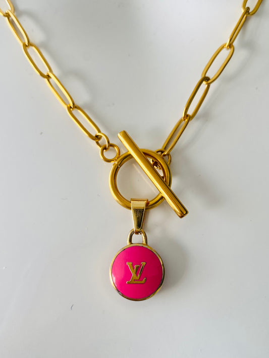 Authentic LOUIS VUITTON vintage pastilles Pink pendant on necklace
