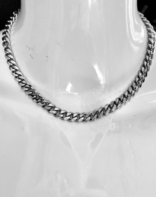 DAKOTA silver anti-tarnish chain necklace